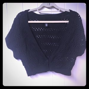 Medium Apostrophe black cotton shrug ❤️